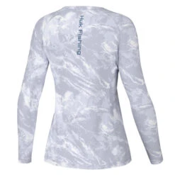 Huk Womens Mossy Oak Pursuit T-Shirt Mossy Oak Bonefish -Outdoor Equipment Shop H6120179 978 B 1800x1800 15057.1716409136