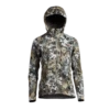 Sitka Women's Jetstream Elevated II Jacket -Outdoor Equipment Shop IMG SITKA WT 2022 600040 EV Ws Jetstream Jacket Optifade Elevated II 592p Studio 00275 55041.1663179563